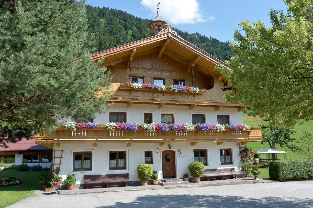 Bauernhof Strasserhof Homestay *